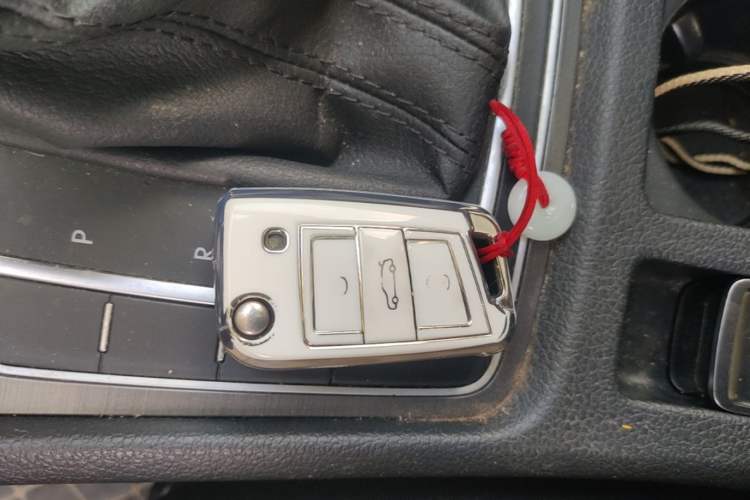 Used Volkswagen Golf 2015 1.6L Automatic Comfort Model Vehicle Key