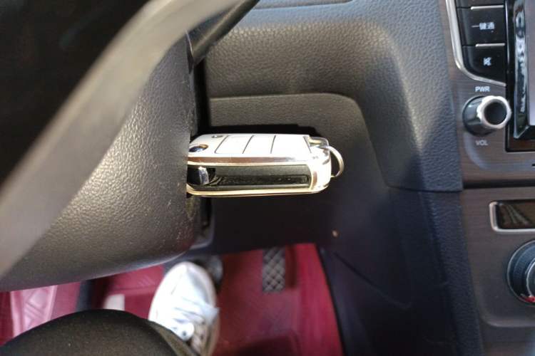 Used Volkswagen Golf 2015 1.6L Automatic Comfort Model Vehicle Key