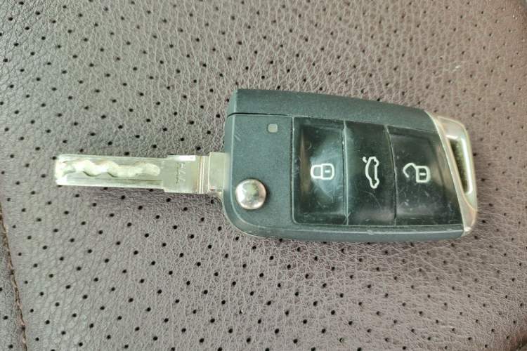 Used Volkswagen Golf 2015 1.4TSI Automatic Comfort Model Vehicle Key