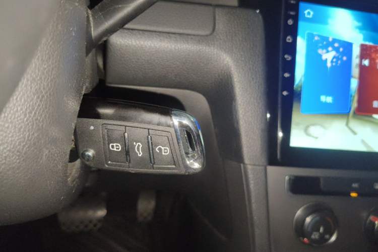 Used Volkswagen Golf 2015 1.6L Automatic Comfort Model Vehicle Key