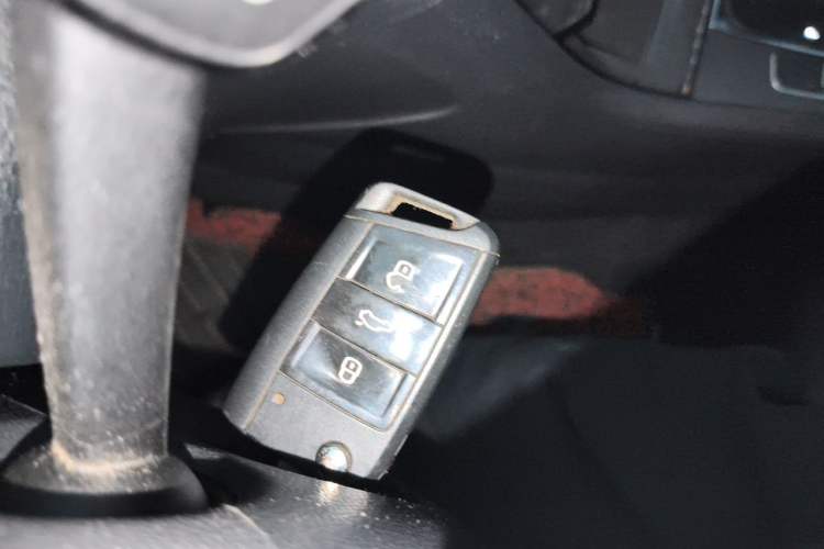 Used Volkswagen Golf 2015 1.4TSI Automatic Comfort Model Vehicle Key