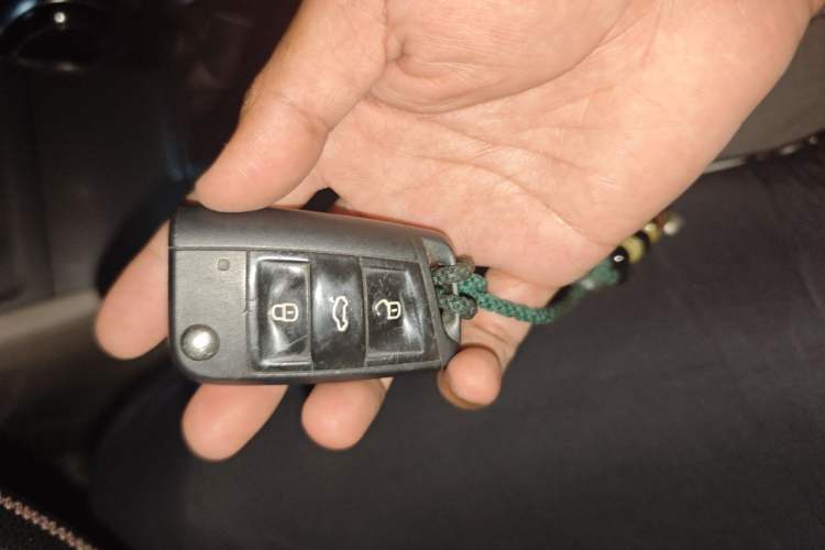 Used Volkswagen Golf 2015 1.6L Automatic Fashion Model Vehicle Key