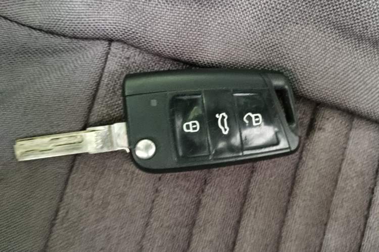 Used Volkswagen Golf 2015 1.4TSI Manual Comfort Model Vehicle Key