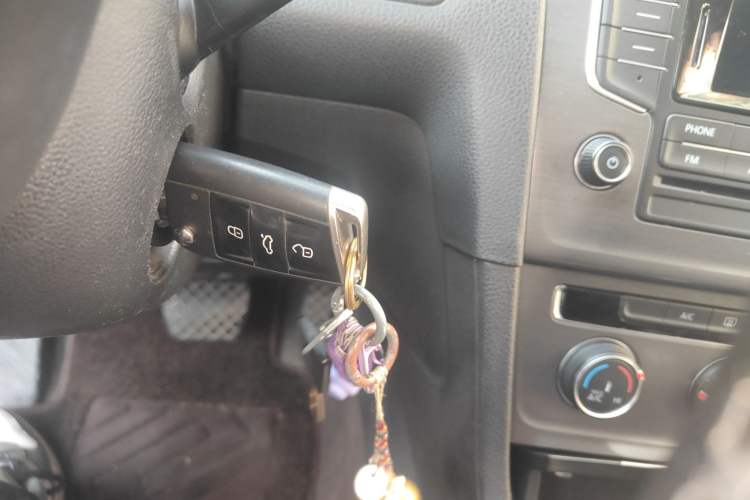 Used Volkswagen Golf 2015 1.4TSI Automatic Comfort Model Vehicle Key