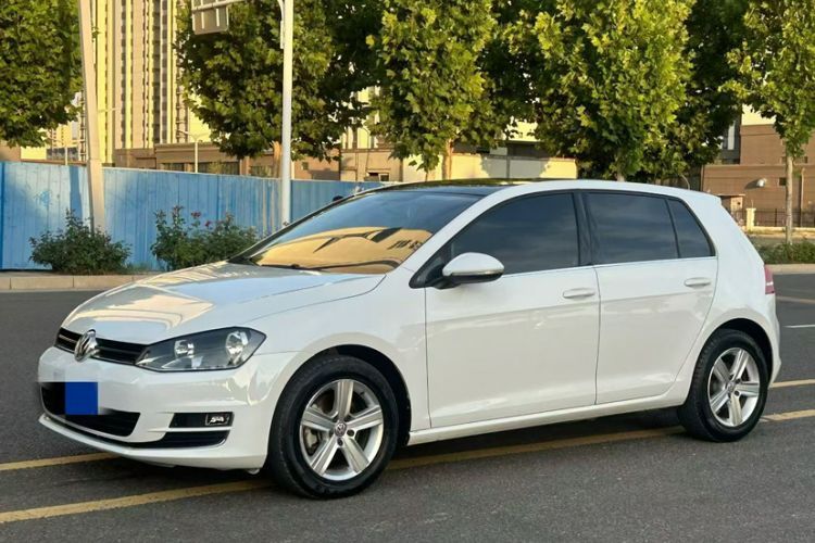 Used Volkswagen Golf 2015 1.6L Automatic Comfort Model Guazi used car, China used car export, Used car for sale, Used cars, Cheapest cars for sale