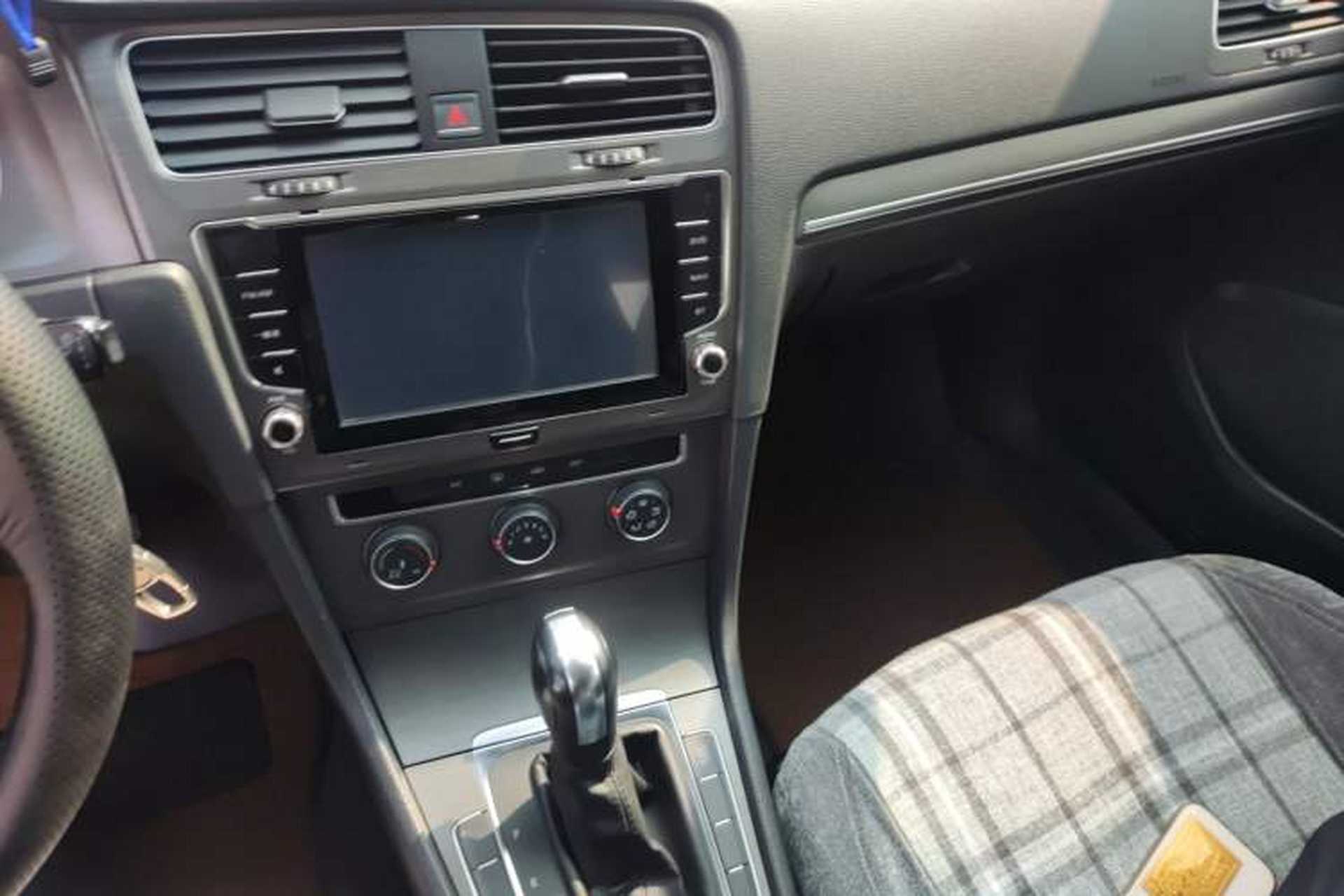 Used Volkswagen Golf 2015 1.4TSI Automatic Comfort Model Audio And AC Panel