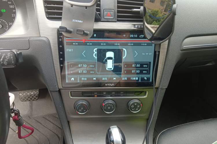 Used Volkswagen Golf 2015 1.6L Automatic Comfort Model Audio And AC Panel