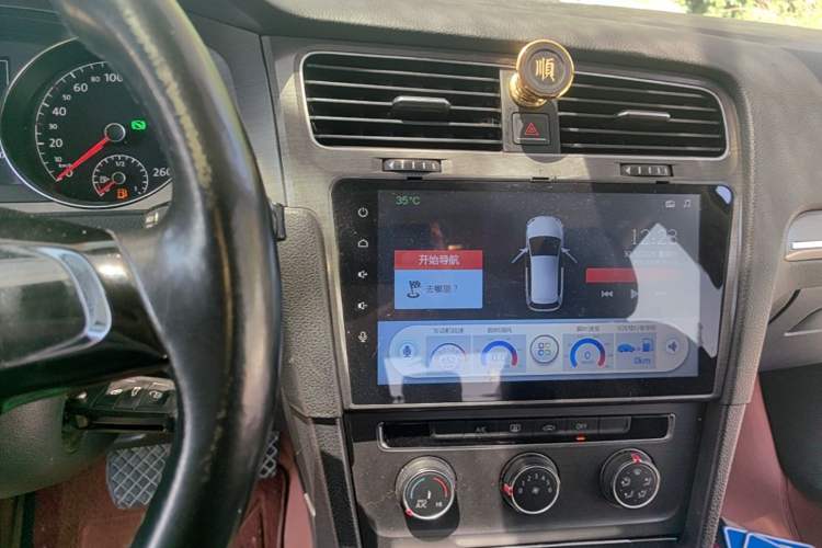 Used Volkswagen Golf 2015 1.4TSI Automatic Comfort Model Audio And AC Panel