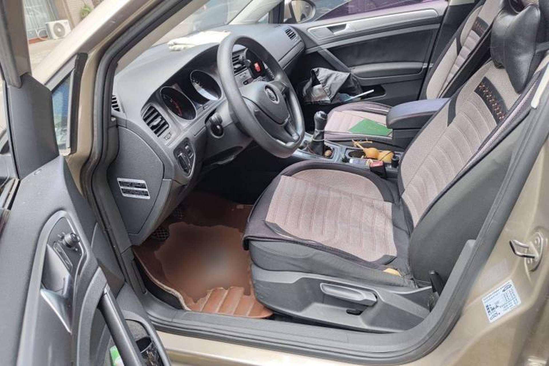 Used Volkswagen Golf 2015 1.6L Manual Fashion Edition Driver Seat