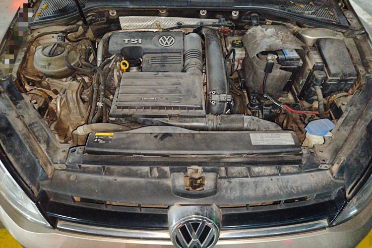 Used Volkswagen Golf 2015 1.4TSI Automatic Comfort Model Engine Bay