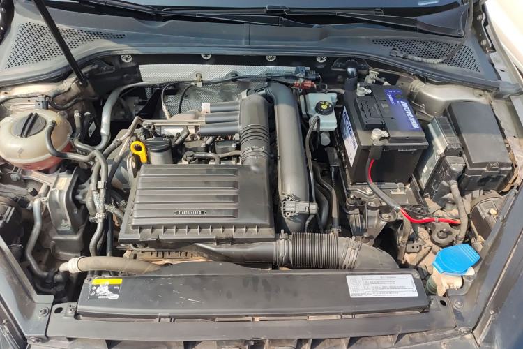 Used Volkswagen Golf 2015 1.4TSI Automatic Comfort Model Engine Bay