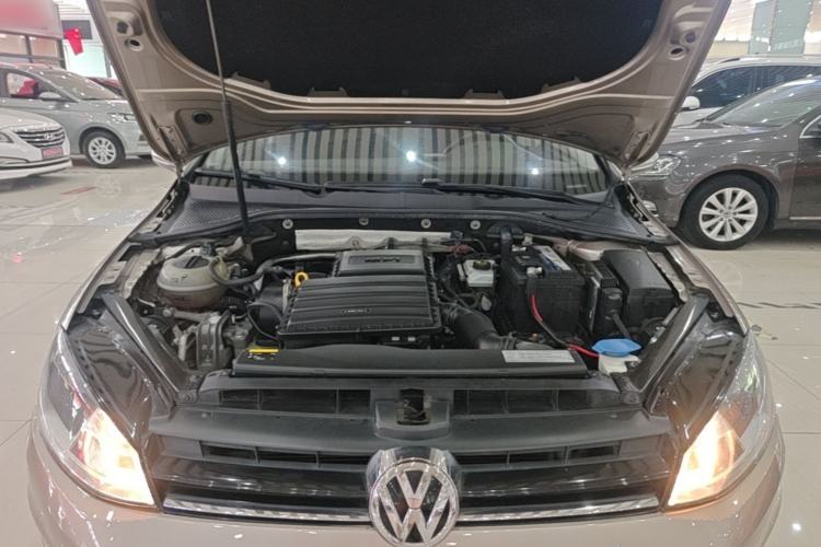 Used Volkswagen Golf 2015 1.6L Automatic Comfort Model Engine Bay