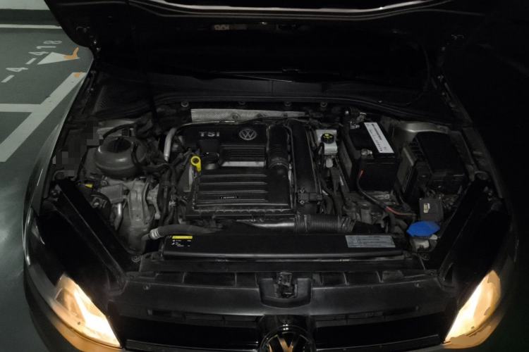 Used Volkswagen Golf 2015 1.4TSI Automatic Comfort Model Engine Bay