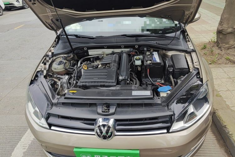 Used Volkswagen Golf 2015 1.4TSI Manual Comfort Model Engine Bay