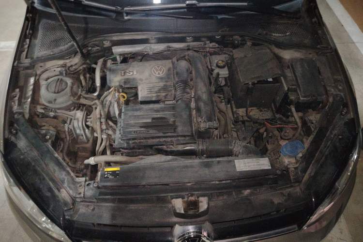 Used Volkswagen Golf 2015 1.4TSI Automatic Luxury Model Engine Bay