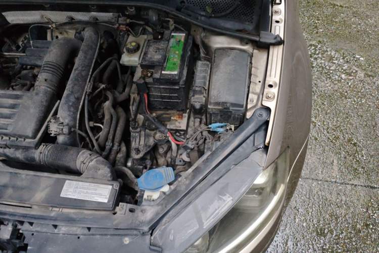 Used Volkswagen Golf 2015 1.4TSI Automatic Comfort Model Engine Bay Left