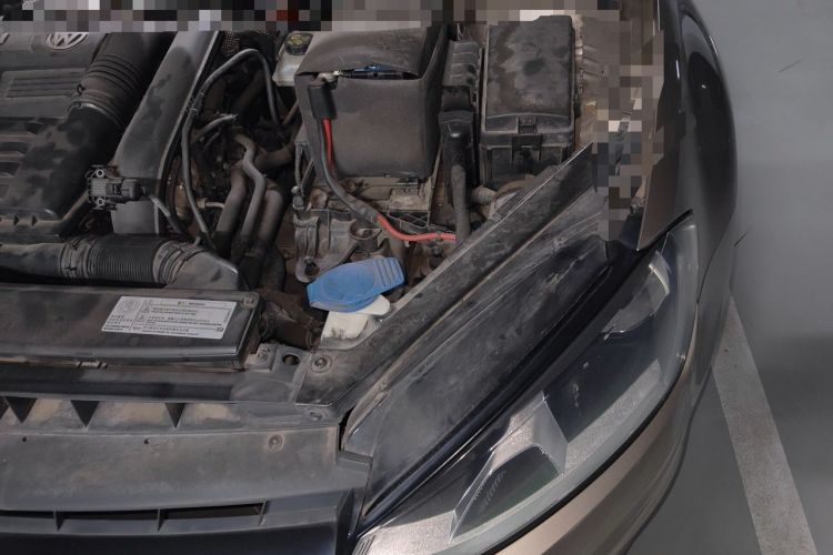 Used Volkswagen Golf 2015 1.4TSI Automatic Luxury Model Engine Bay Left