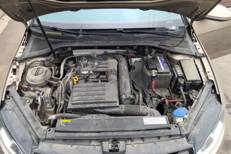 Used Volkswagen Golf 2015 1.4TSI Automatic Luxury Model Engine Bay