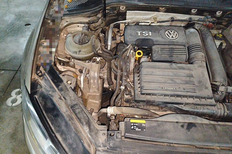 Used Volkswagen Golf 2015 1.4TSI Automatic Comfort Model Engine Bay Right