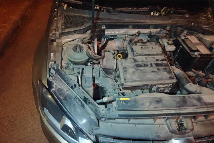 Used Volkswagen Golf 2015 1.6L Automatic Comfort Model Engine Bay Right