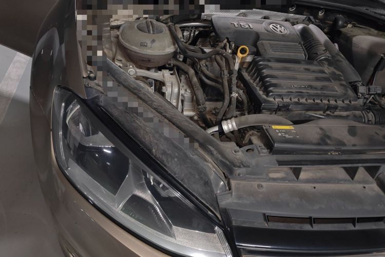 Used Volkswagen Golf 2015 1.4TSI Automatic Luxury Model Engine Bay Right
