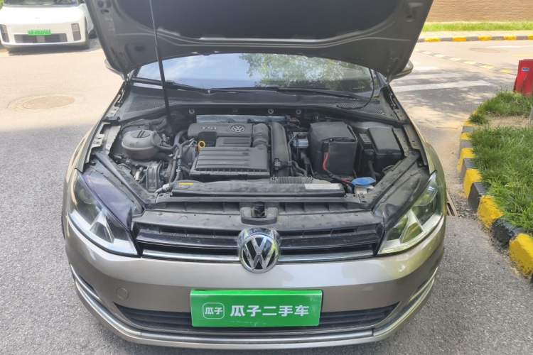 Used Volkswagen Golf 2015 1.4TSI Automatic Luxury Model Engine Bay