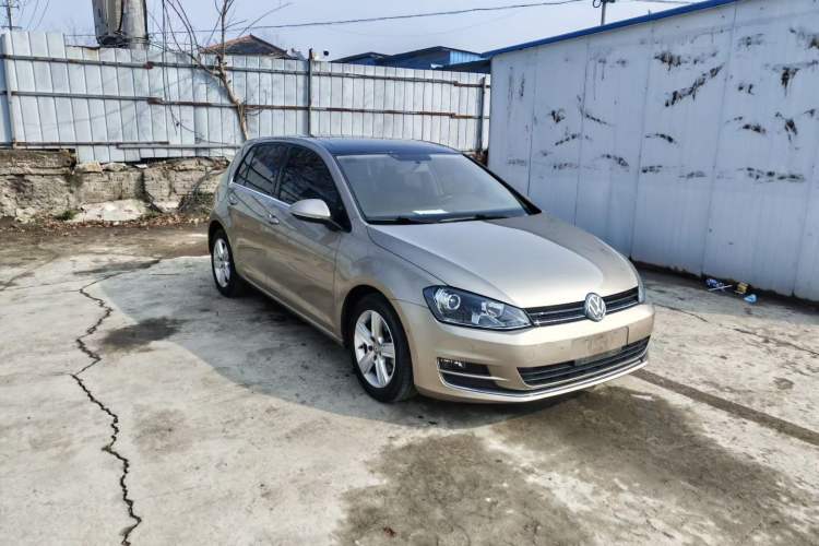 Used Volkswagen Golf 2015 1.4TSI Automatic Comfort Model Exterior 1