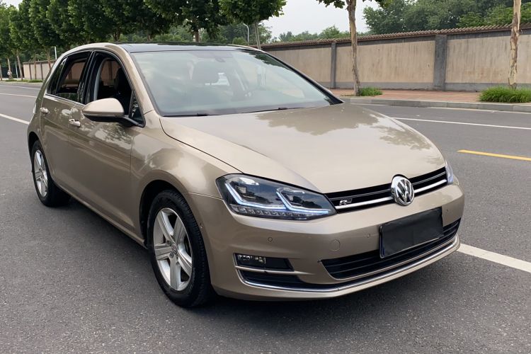 Used Volkswagen Golf 2015 1.4TSI Automatic Luxury Model Exterior 2