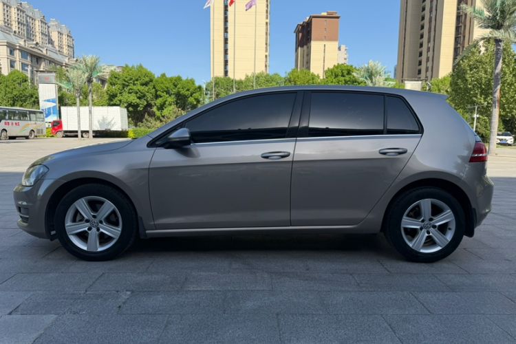Used Volkswagen Golf 2015 1.4TSI Automatic Comfort Model Exterior 3
