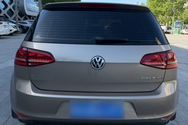 Used Volkswagen Golf 2015 1.4TSI Automatic Comfort Model Exterior 6