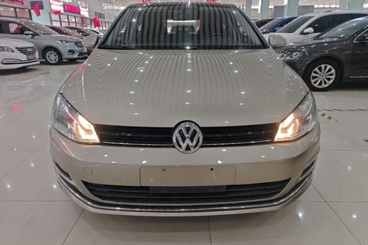 Used Volkswagen Golf 2015 1.6L Automatic Comfort Model Front
