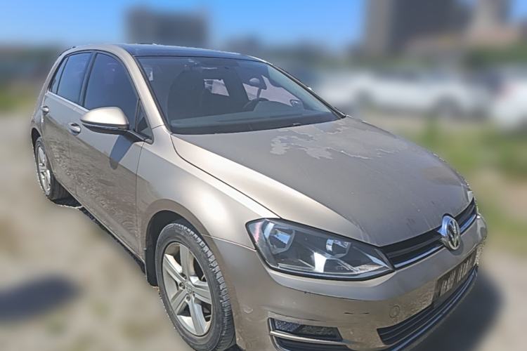 Used Volkswagen Golf 2015 1.6L Automatic Comfort Model Front Right 45 Deg