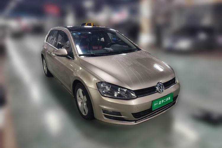 Used Volkswagen Golf 2015 1.4TSI Automatic Comfort Model Front Right 45 Deg