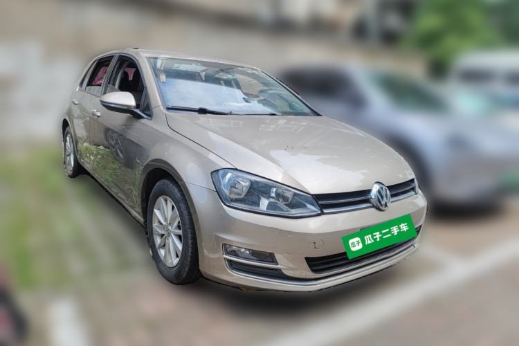 Used Volkswagen Golf 2015 1.6L Manual Fashion Edition Front Right 45 Deg