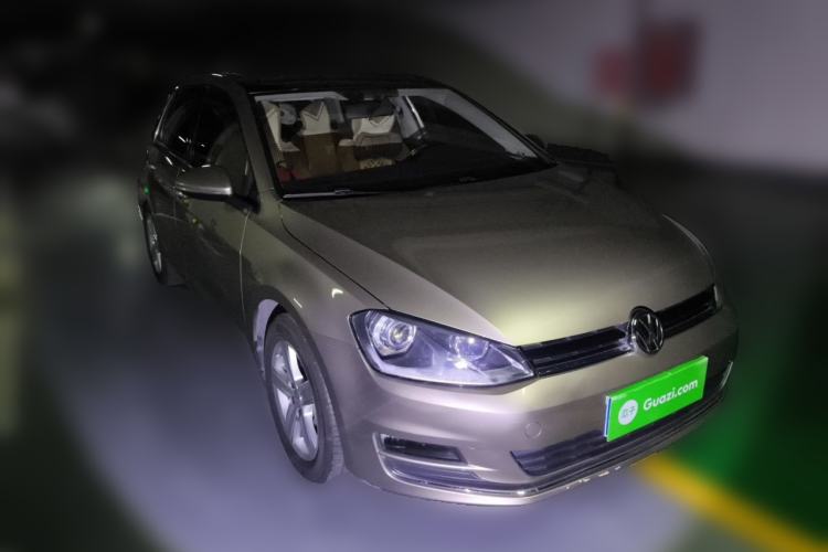 Used Volkswagen Golf 2015 1.4TSI Automatic Comfort Model Front Right 45 Deg