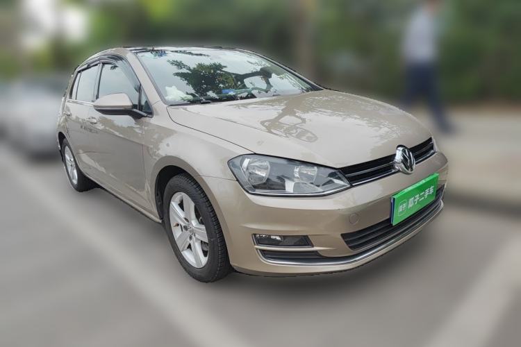 Used Volkswagen Golf 2015 1.4TSI Manual Comfort Model Front Right 45 Deg