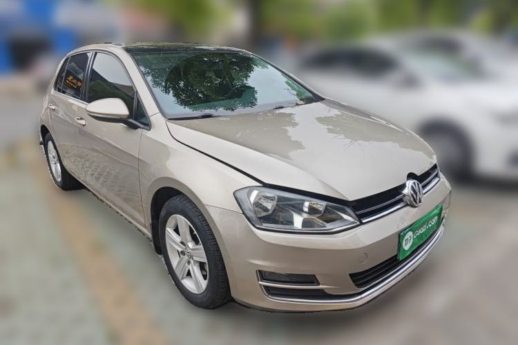 Used Volkswagen Golf 2015 1.4TSI Automatic Comfort Model Front Right 45 Deg