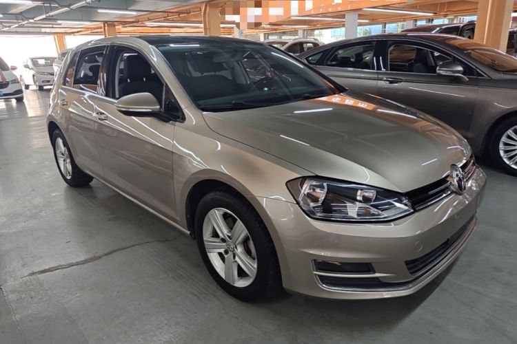 Used Volkswagen Golf 2015 1.4TSI Automatic Comfort Model Front Right 45 Deg