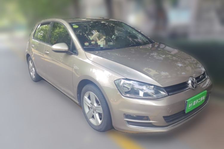 Used Volkswagen Golf 2015 1.6L Automatic Fashion Model Front Right 45 Deg