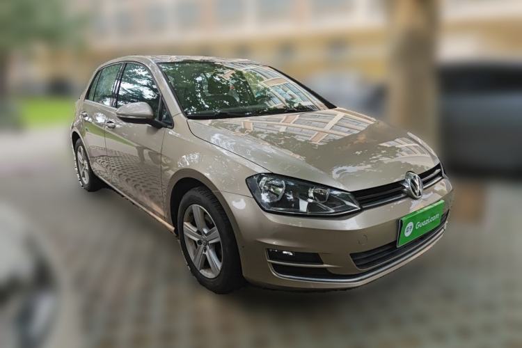 Used Volkswagen Golf 2015 1.6L Automatic Comfort Model Front Right 45 Deg