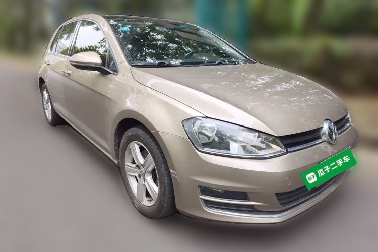 Used Volkswagen Golf 2015 1.4TSI Automatic Comfort Model Front Right 45 Deg