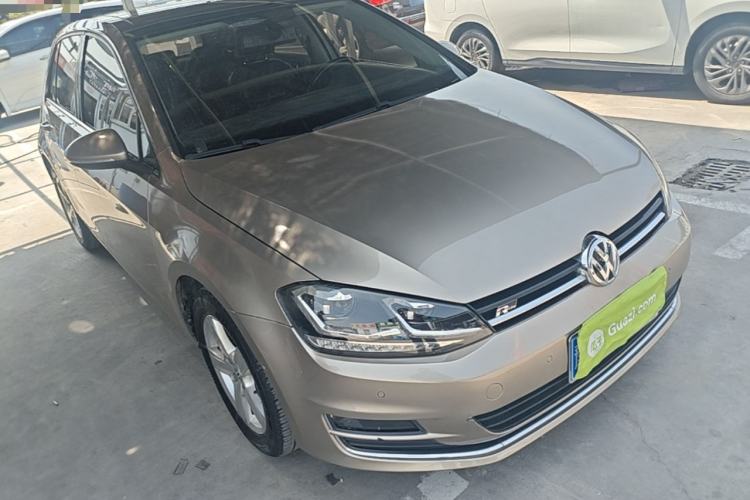 Used Volkswagen Golf 2015 1.4TSI Automatic Luxury Model Front Right 45 Deg