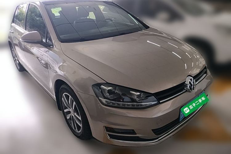 Used Volkswagen Golf 2015 1.4TSI Automatic Comfort Model Front Right 45 Deg