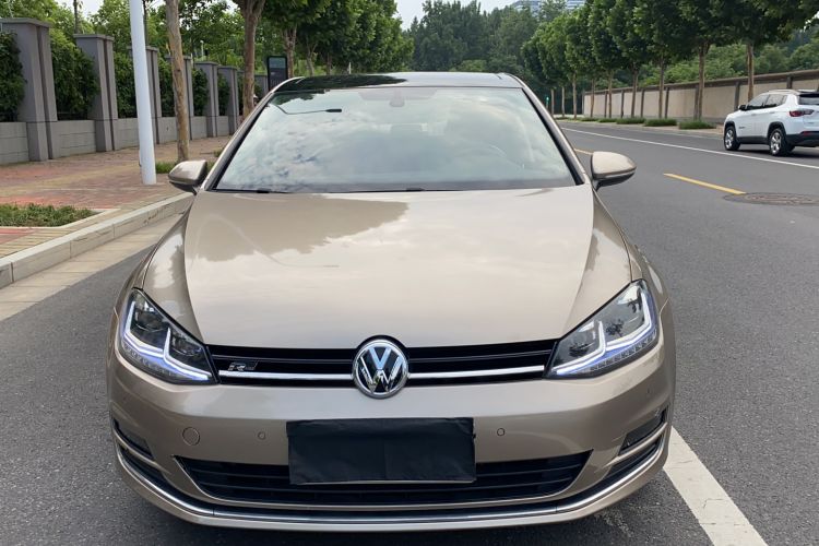 Used Volkswagen Golf 2015 1.4TSI Automatic Luxury Model Front