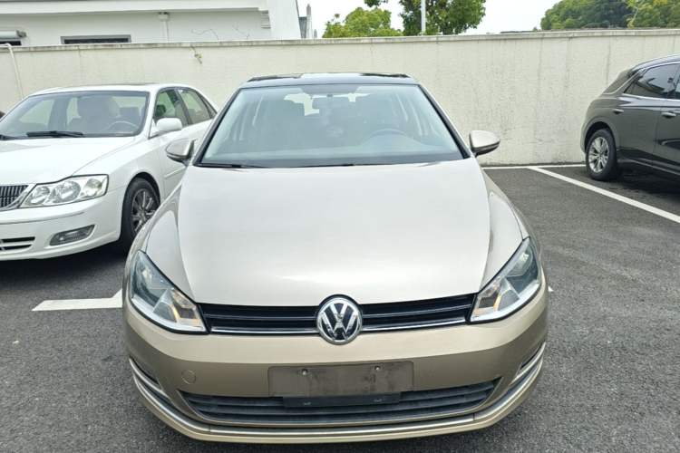 Used Volkswagen Golf 2015 1.4TSI Automatic Comfort Model Front