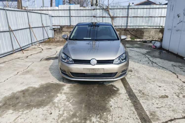 Used Volkswagen Golf 2015 1.4TSI Automatic Comfort Model Front