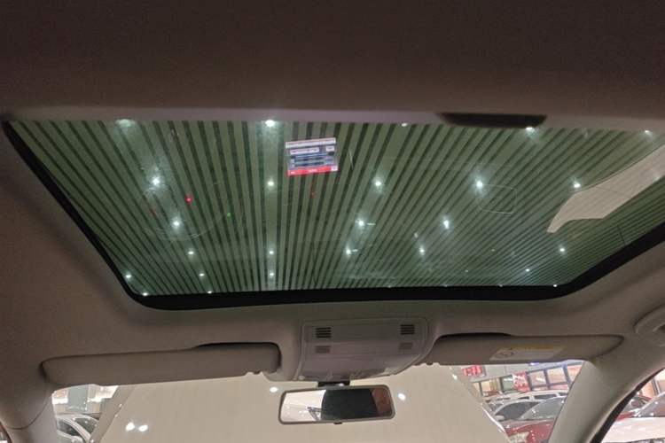 Used Volkswagen Golf 2015 1.6L Automatic Comfort Model Headliner