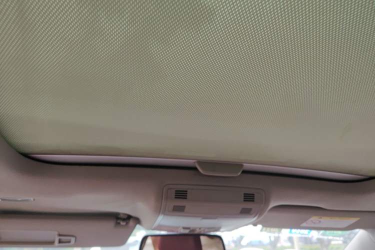 Used Volkswagen Golf 2015 1.4TSI Manual Comfort Model Headliner