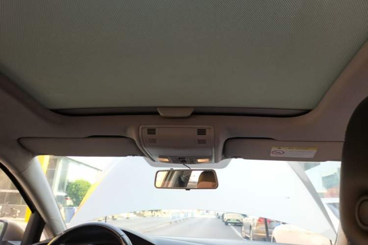 Used Volkswagen Golf 2015 1.6L Automatic Comfort Model Headliner