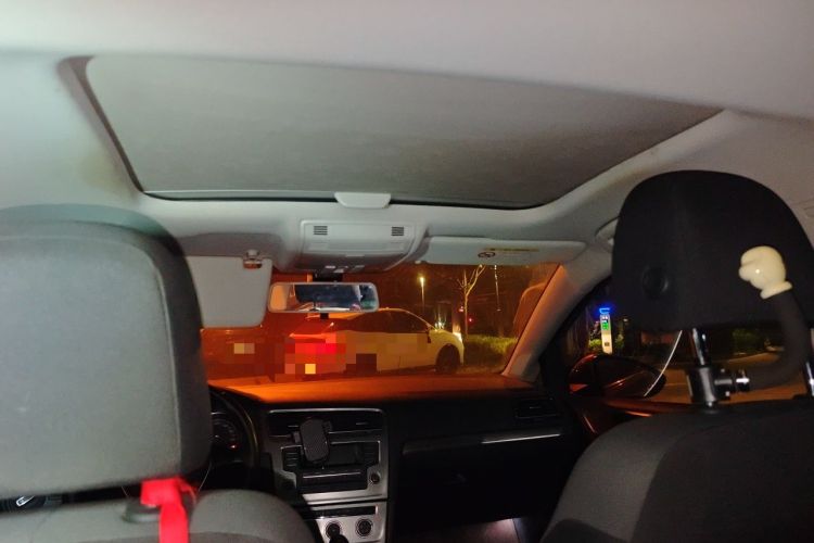 Used Volkswagen Golf 2015 1.6L Automatic Comfort Model Headliner